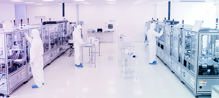 Benefits of adopting a modern MES solution by pharma manufacturing companies, featured by MasterControl.
