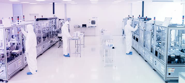 Advantages of implementing a digital MES solution for pharma manufacturing companies.